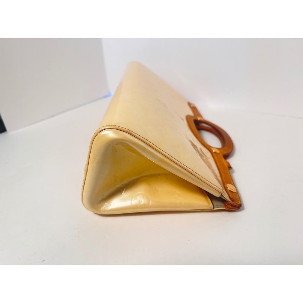Louis Vuitton Vernis Roxbury Drive Yellow clutch with 22"strap, COA, dust & Box - Picture 7 of 10